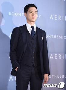 韩国明星西服,西服中的韩国明星魅力解析