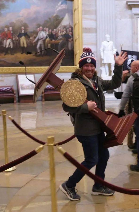 吃瓜帮主网铁锤,揭秘吃瓜帮主背后的神秘力量