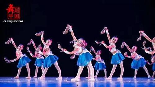 日喀则网红小孩舞蹈视频,萌动全网，民族风韵绽放