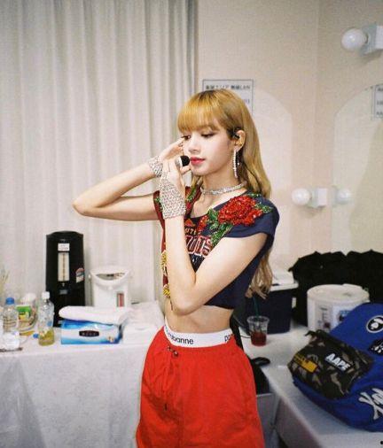 Lisa腰伤头条文章,幕后真相及康复之路全解析